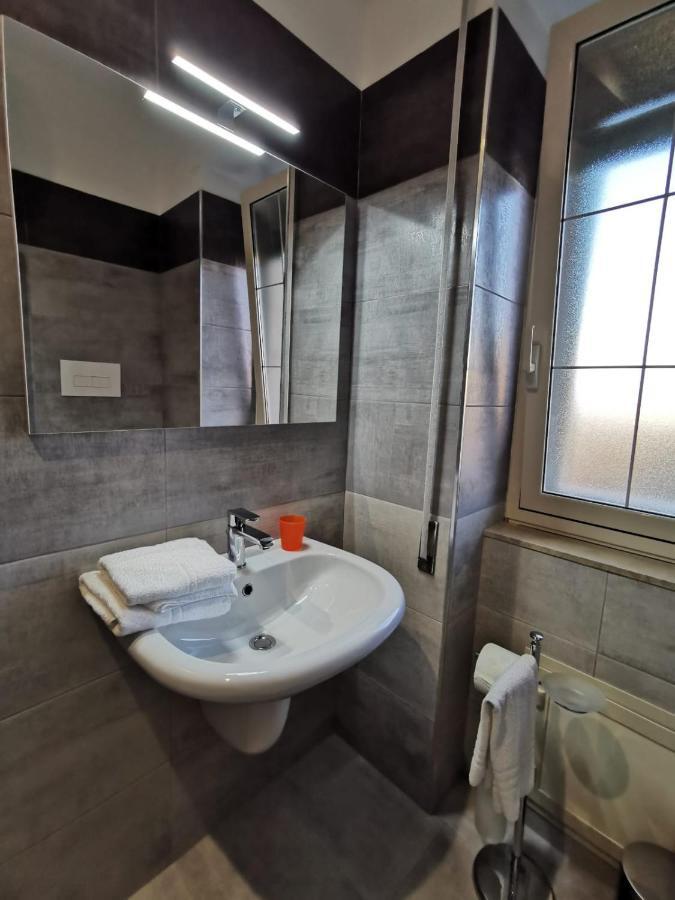 A Casa Di Lina & Lello Apartment